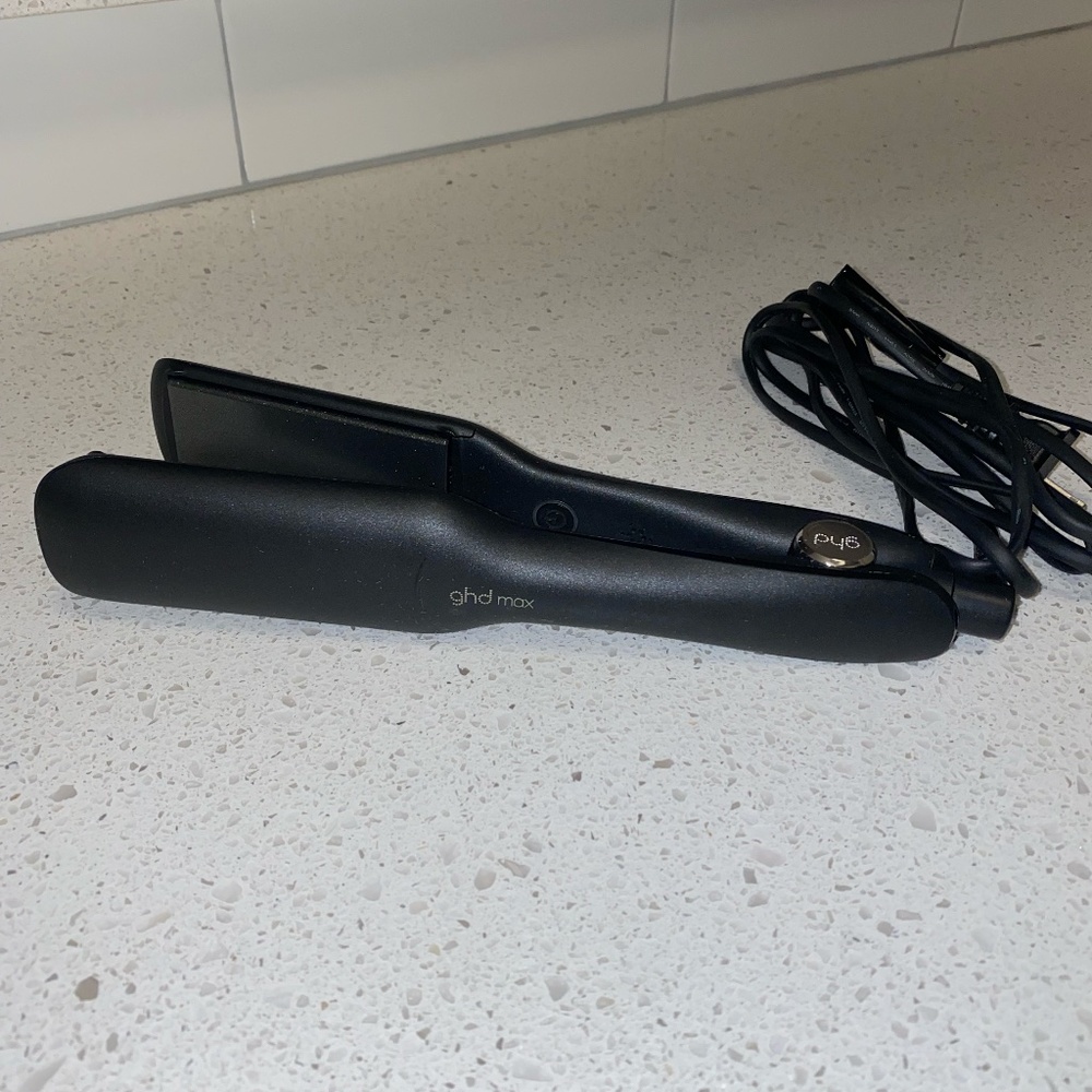 ghd straightener Max 2" Wide Plate Styler